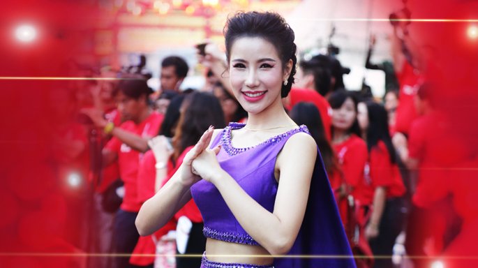 เทวี ฤาชนก ตัวแทนสาวไทยในเวทีมิสไชนีสฯ 2019 ร่วมงานตรุษจีน ถนนเยาวราช